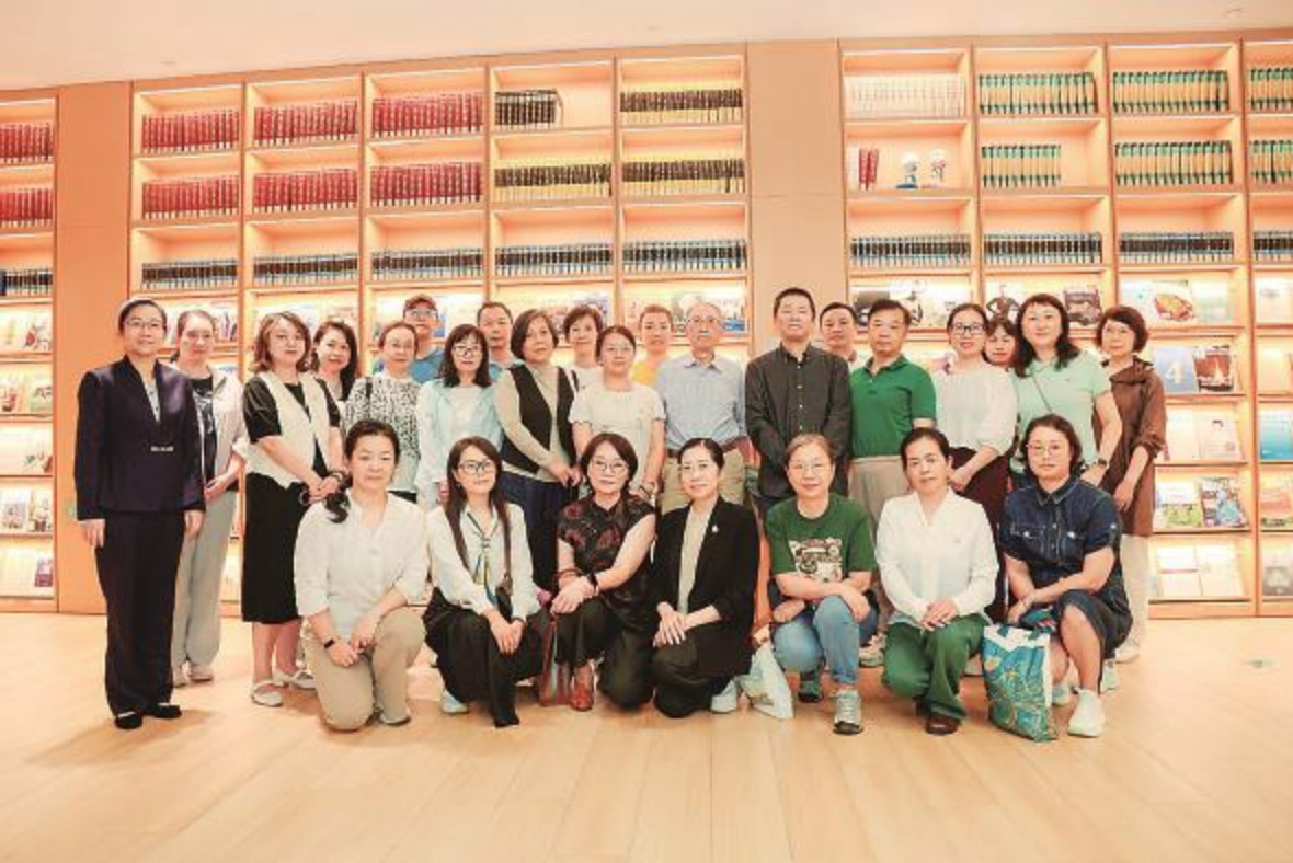 新民晚报｜寻找“采珠人”，与城...